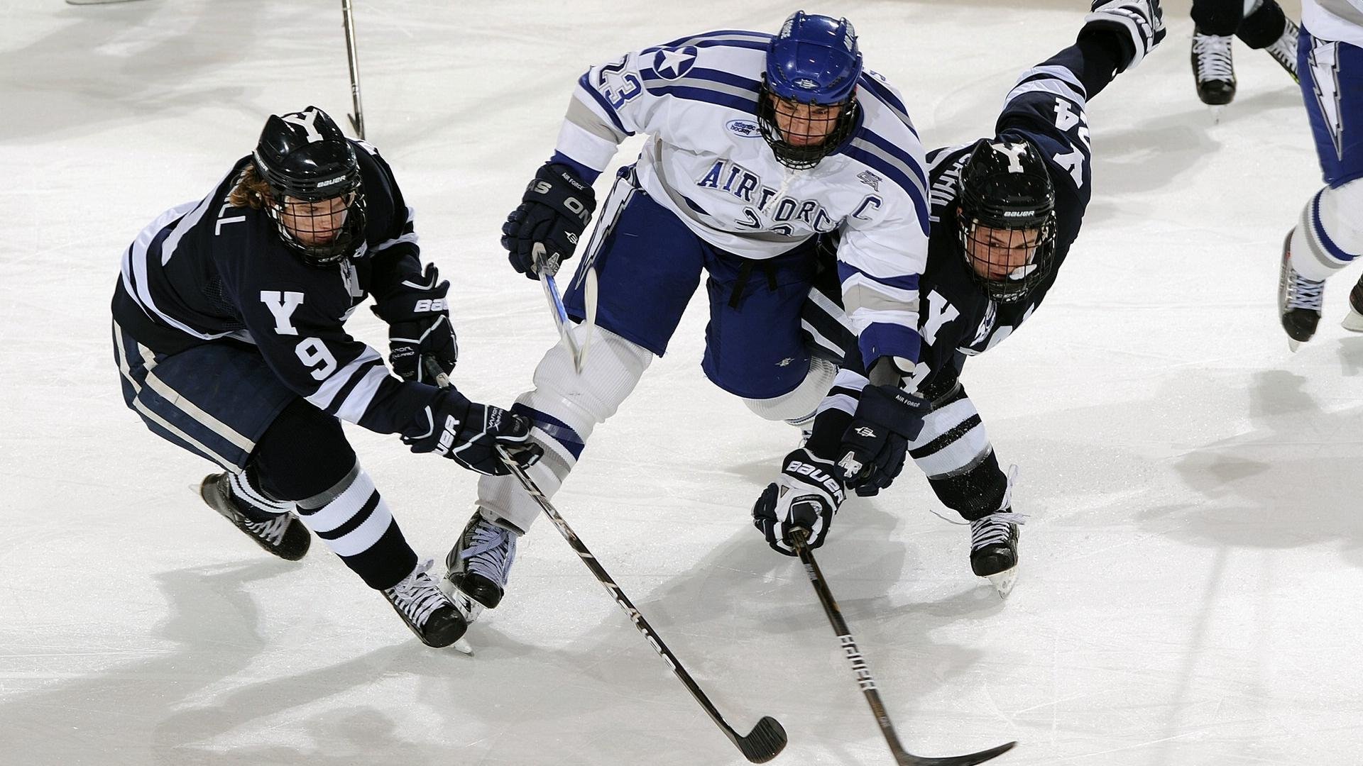 高山攀岩惊险比赛，追求巅峰的勇气，高空攀岩视频
